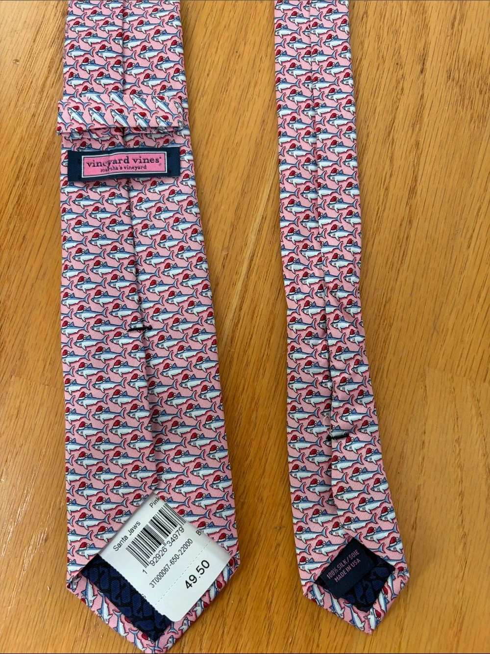 VINEYARD VINES SANTA JAWS TIE NWT Boys